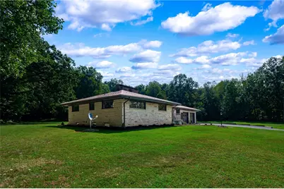 680 N Stone Base Rd, East Lackawannock Township, PA 16137 - Photo 3