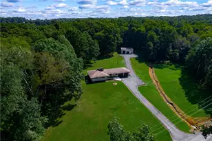 680 N Stone Base Rd, East Lackawannock Township, PA 16137 - Photo 13