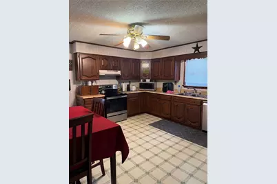 312 E Green St, South Connellsville, PA 15425 - Photo 9