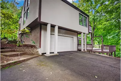 142 Riding Trail Ln, Pittsburgh, PA 15215 - Photo 3