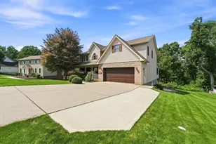 1089 Redoak Dr, Penn Twp, PA 15636 - Photo 3