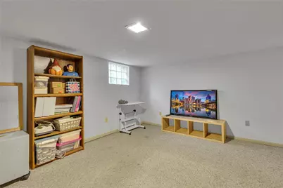 261 Geneva Dr, Center Township, PA 15001 - Photo 27