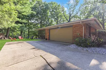 261 Geneva Dr, Center Township, PA 15001 - Photo 33