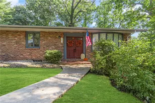 261 Geneva Dr, Center Township, PA 15001 - Photo 3