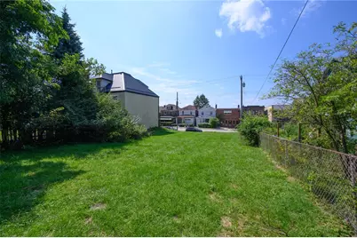 2437 Bruce, Pittsburgh, PA 15218 - Photo 21