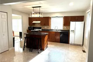 1108 Meadowbrook Dr, North Strabane, PA 15317 - Photo 3