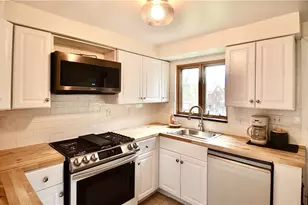 3056 Earlsmere Ave, Pittsburgh, PA 15216 - Photo 9