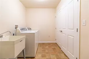 420 Chestnut Ln, Allegheny Township, PA 15613 - Photo 17
