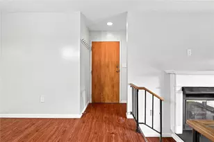 2109 Kenzie Dr, Robinson Twp, PA 15205 - Photo 3