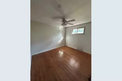 2058 980 Rd, Cecil, PA 15057 - Photo 17
