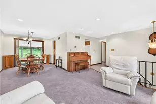 29 Lakeview Dr, Carroll Twp, PA 15063 - Photo 15