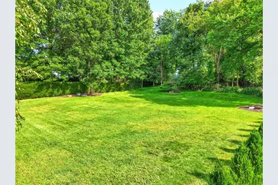29 Lakeview Dr, Carroll Twp, PA 15063 - Photo 11