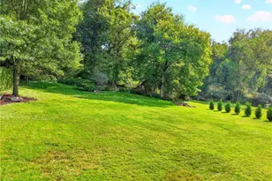 29 Lakeview Dr, Carroll Twp, PA 15063 - Photo 9