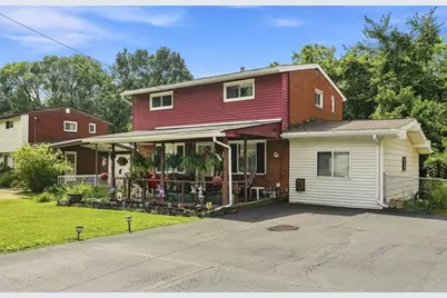 576 Firethorne Dr, Monroeville, PA 15146 - Photo 3