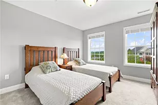 1038 Blackberry Dr, Pittsburgh, PA 15143 - Photo 29