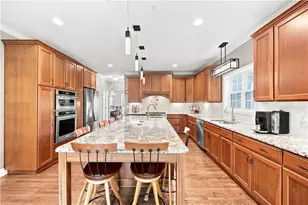 1038 Blackberry Dr, Pittsburgh, PA 15143 - Photo 13