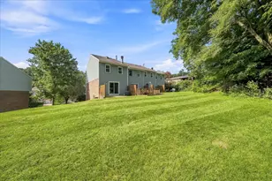 109 Spruce Ct, Ross Twp, PA 15229 - Photo 3