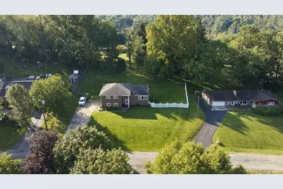 732 Morningstar Dr, Franklin Township, PA 16117 - Photo 3