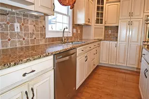 313 Bunker Hill Dr, Peters Township, PA 15317 - Photo 13