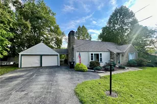129 Upland Dr, Neshannock Township, PA 16105 - Photo 3