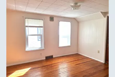 712 Line Ave, Ellwood City, PA 16117 - Photo 5