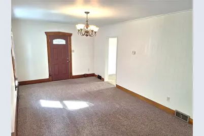 712 Line Ave, Ellwood City, PA 16117 - Photo 3