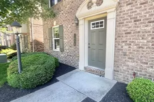 1954 Georgetown Dr, Pittsburgh, PA 15143 - Photo 1