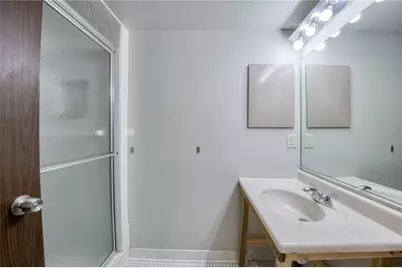 5600 Munhall Rd #302, Pittsburgh, PA 15217 - Photo 33