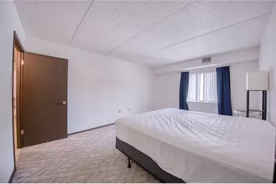 5600 Munhall Rd #302, Pittsburgh, PA 15217 - Photo 29