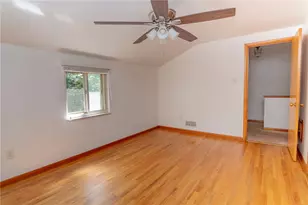135 Spring Grove Rd, Pittsburgh, PA 15235 - Photo 13