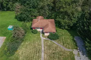 194 Woodridge Dr, Brighton Township, PA 15009 - Photo 5