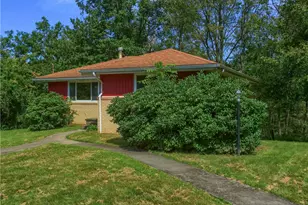 194 Woodridge Dr, Brighton Township, PA 15009 - Photo 13