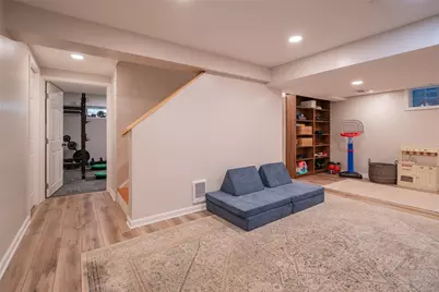 131 E Bruceton Rd, Pittsburgh, PA 15236 - Photo 29
