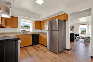 408 Center St, Vanderbilt, PA 15486 - Photo 9