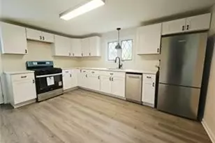 334 Caperton St, Pittsburgh, PA 15210 - Photo 9