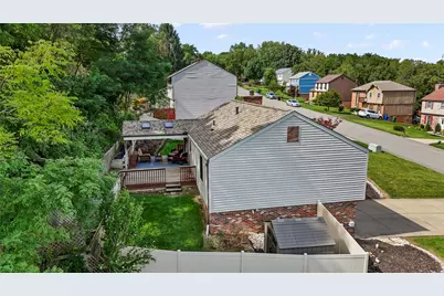 14 Fawnvue Dr, Robinson Twp, PA 15136 - Photo 33