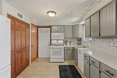 2338 Parklyn St, Pittsburgh, PA 15234 - Photo 15