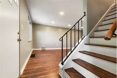 8106 Chaske St, Pittsburgh, PA 15147 - Photo 9
