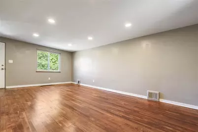 8106 Chaske St, Pittsburgh, PA 15147 - Photo 13