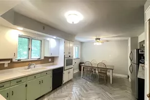 229 Meadowbrook Rd, Hermitage, PA 16148 - Photo 9
