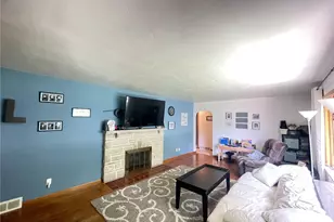 229 Meadowbrook Rd, Hermitage, PA 16148 - Photo 3