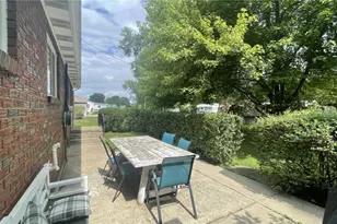 229 Meadowbrook Rd, Hermitage, PA 16148 - Photo 27