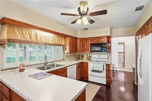 1101 Woodside Ave, Ellwood City, PA 16117 - Photo 15