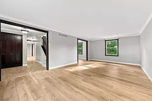 112 Marshall Dr, Pittsburgh, PA 15228 - Photo 9