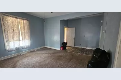 425 E Garfield Ave, New Castle, PA 16105 - Photo 3