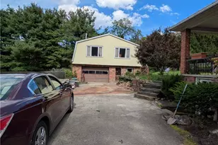 62 Cloverdale, Hempfield Township, PA 15619 - Photo 3