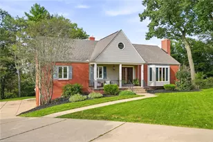 135 Derwent Dr, Ross Twp, PA 15237 - Photo 5