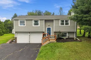 98 Sunridge Dr, Economy, PA 15042 - Photo 1