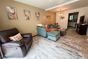 608 Maplewood Ct, Ross Twp, PA 15237 - Photo 11