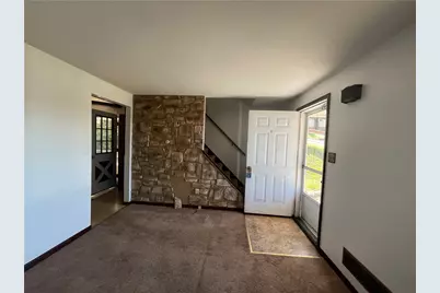 801 Ontario St, Glassport, PA 15045 - Photo 11